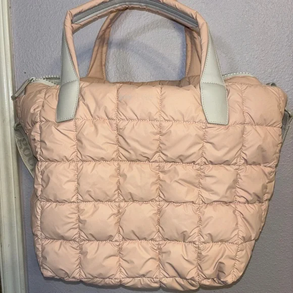 Vee Collective Berlin Large Quilted Porter Basque Matte Pink Tote Bag NWOT. - Picture 2 of 4